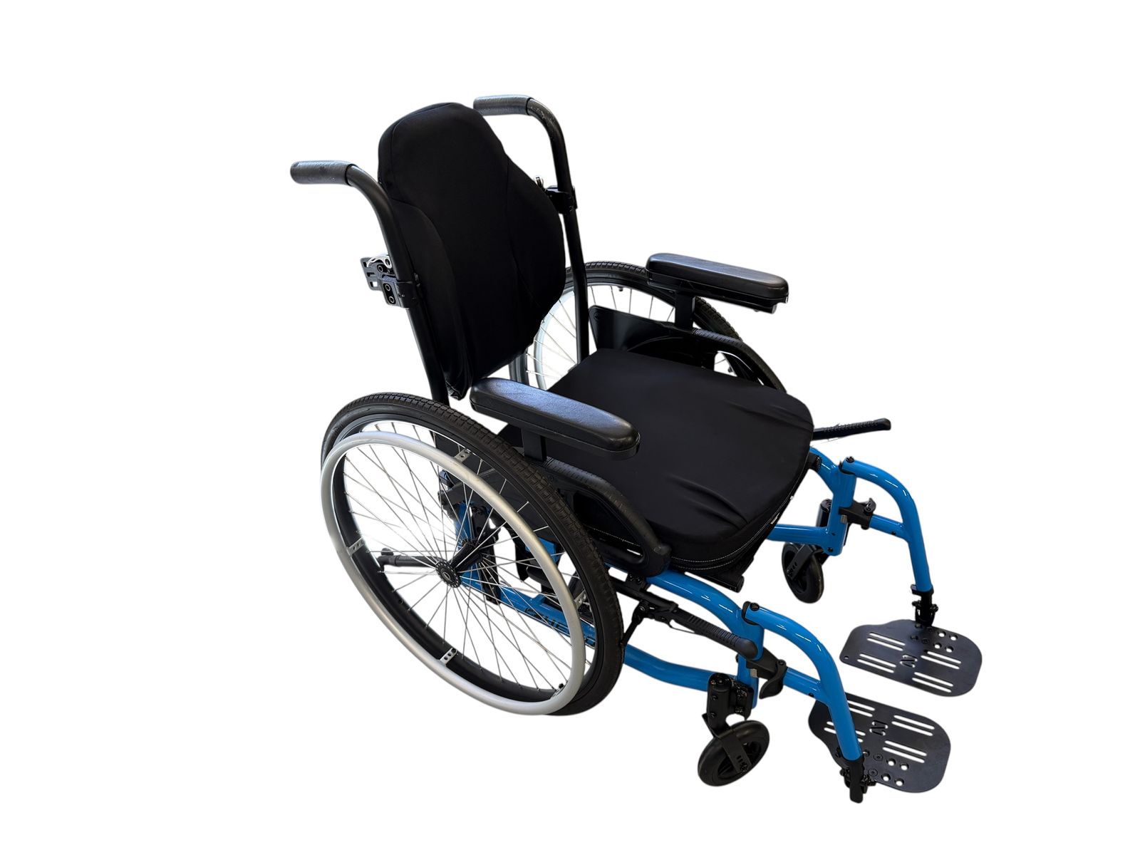 Helio A6 Wheelchair  -Motion Composites