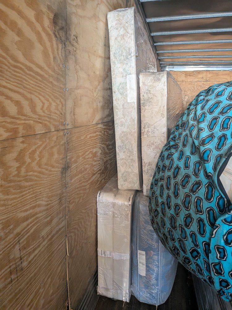 Free Mattresses and Box Springs Queen Twins Singles