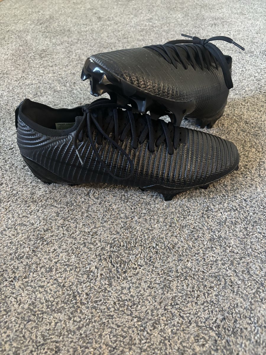 Under Armour Pro Blur Black Football Cleats Men’s Size 12.5