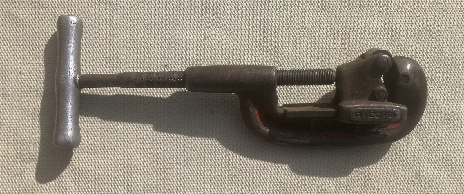 Vintage Ridgid Heavy Duty Pipe Cutter 1/8-2
