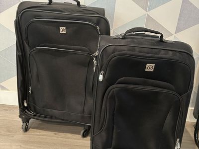 2 Piece Black Spinner Luggage Set