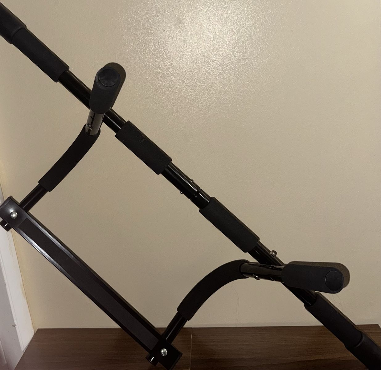 Pull Up Bar