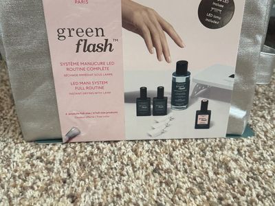 Manucurist Paris Green Flash LED Mani System Full Routine Kit- Brand New