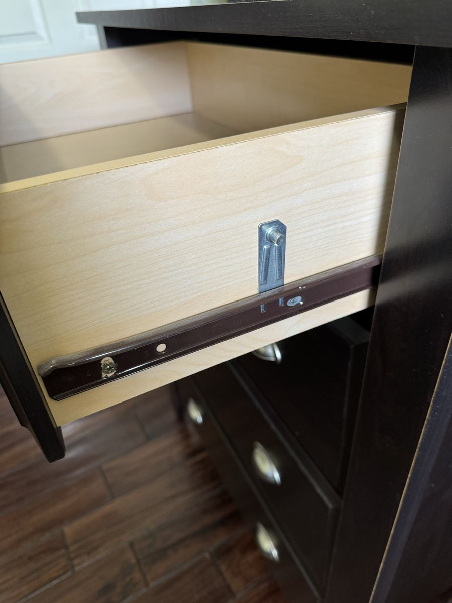 Main image 6