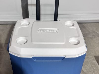 Coleman 50 Quart Cooler - Blue/White