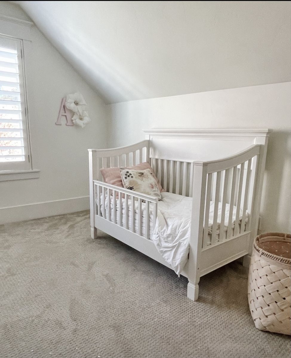 Pottery Barn Larkin 4-in-1 Crib