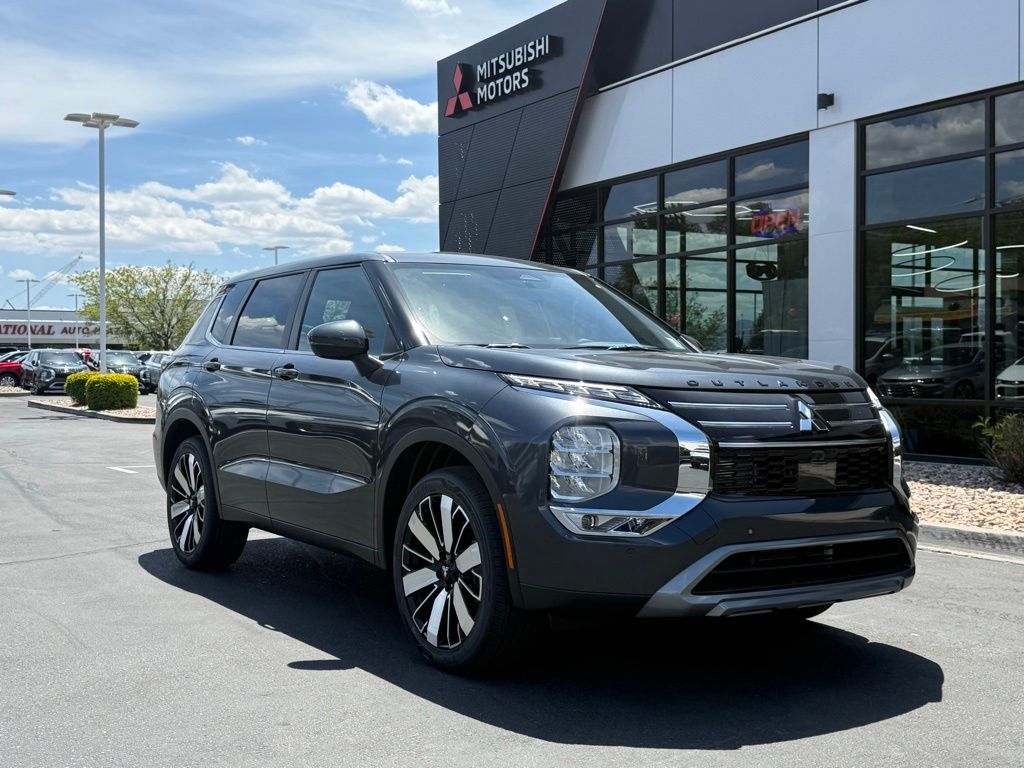 2026 Mitsubishi Outlander SE
