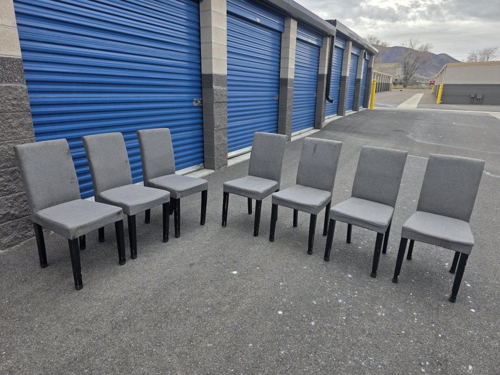 Set of 7 Dining Room Charis