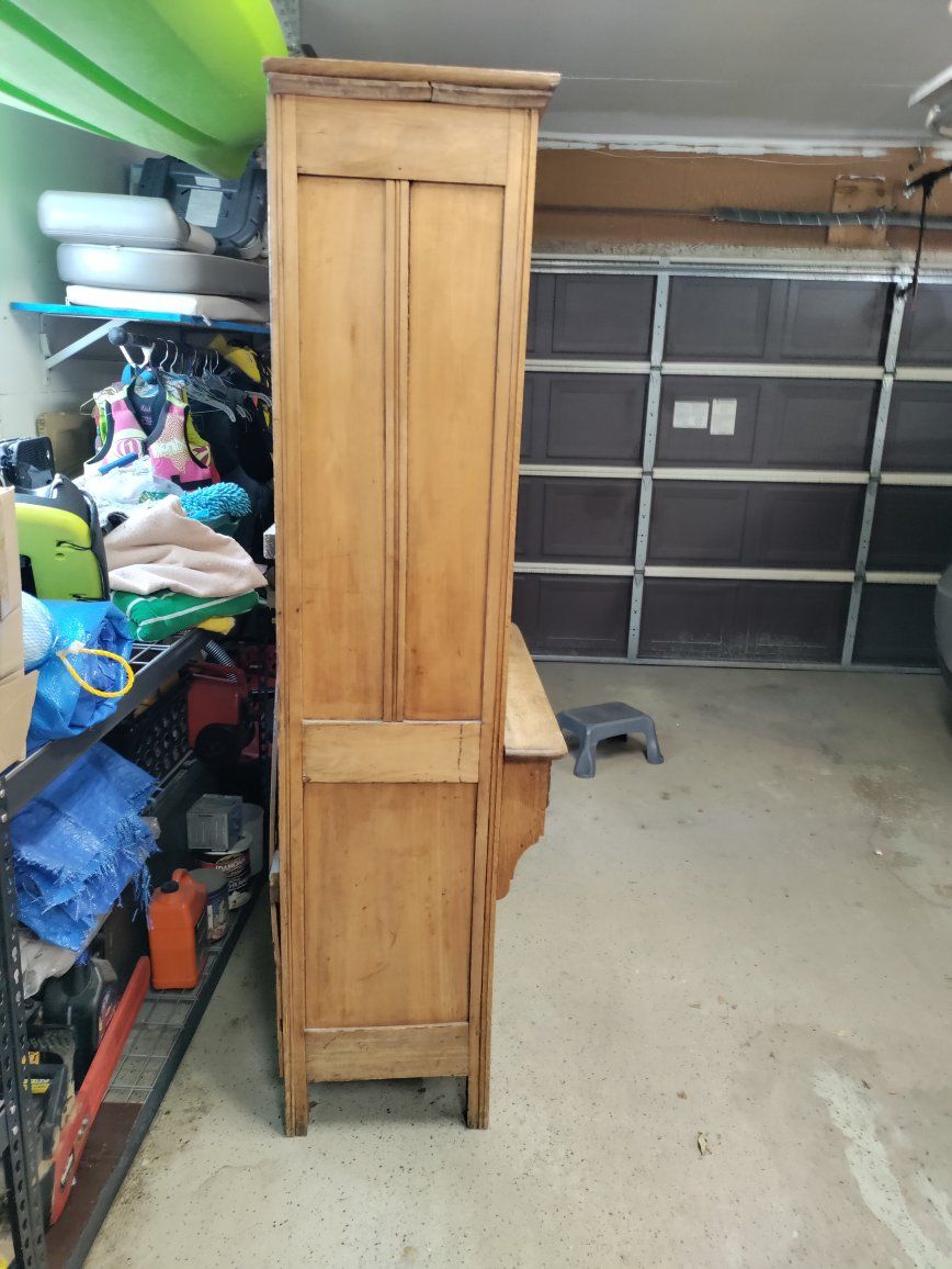 Main image 3