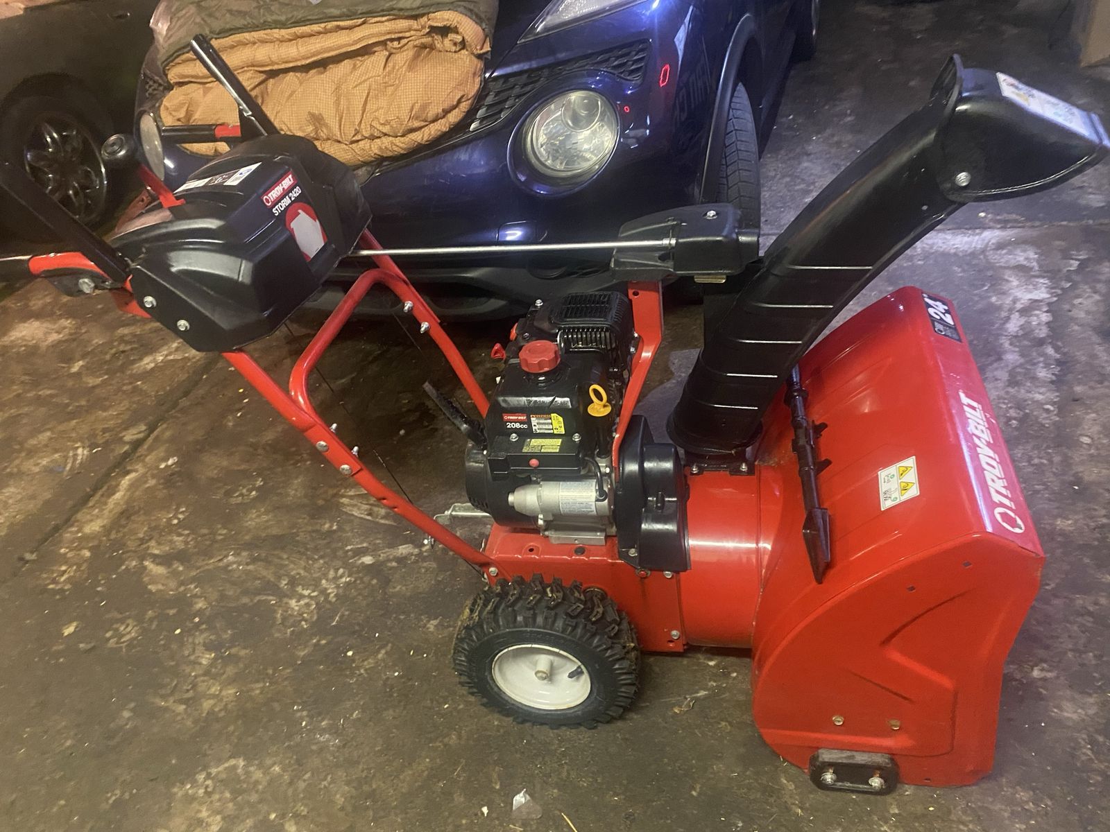 Troy-Bilt 24” 208cc 2 stage