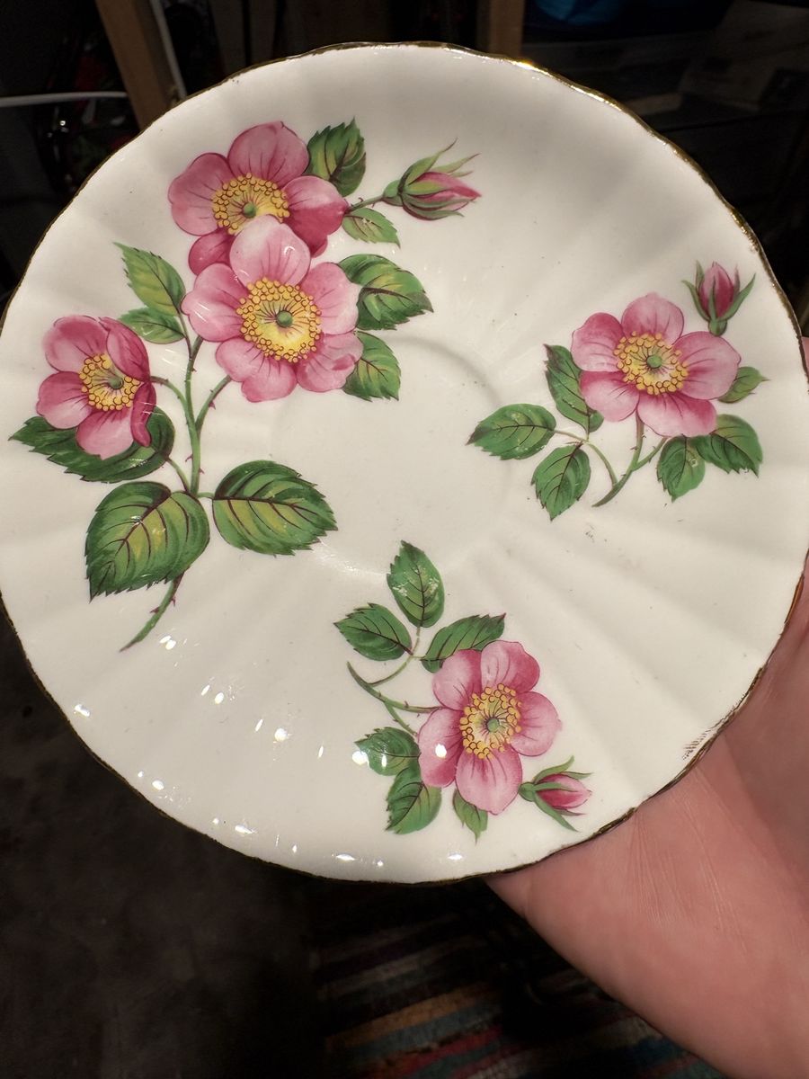 Bone Windsor China England Pink Floral Tea Cup Saucer