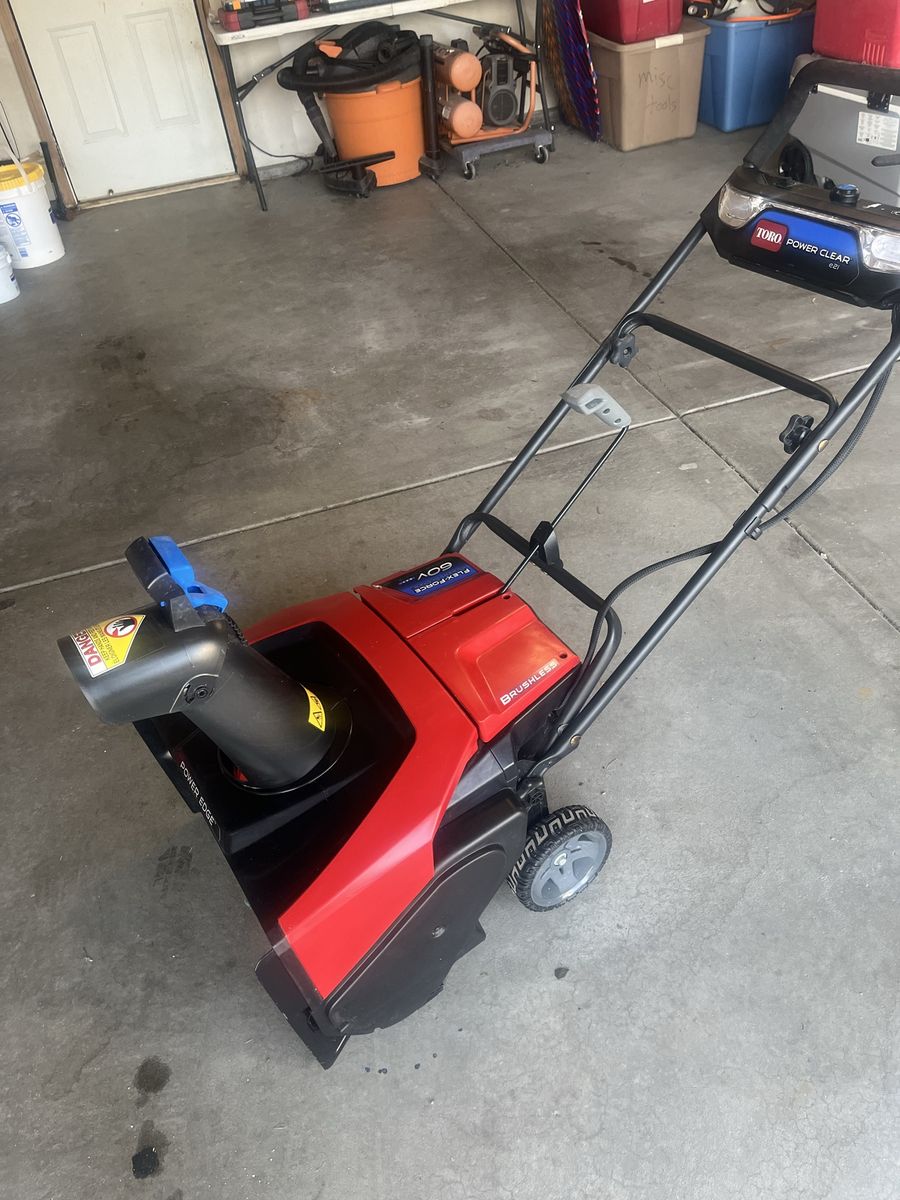 New Toro Power Clear e21 60V Max Brushless Snow Blower - Only Used Twice (7.5Ah Battery)