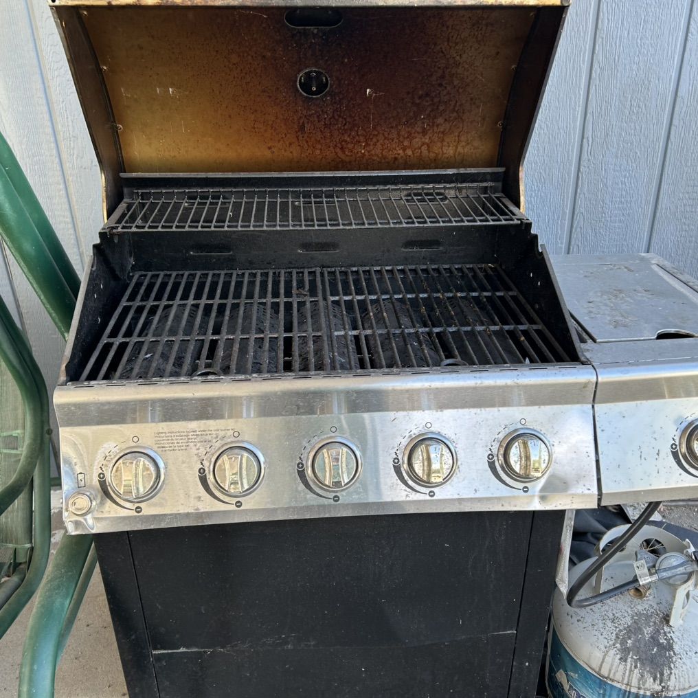 Main image 4