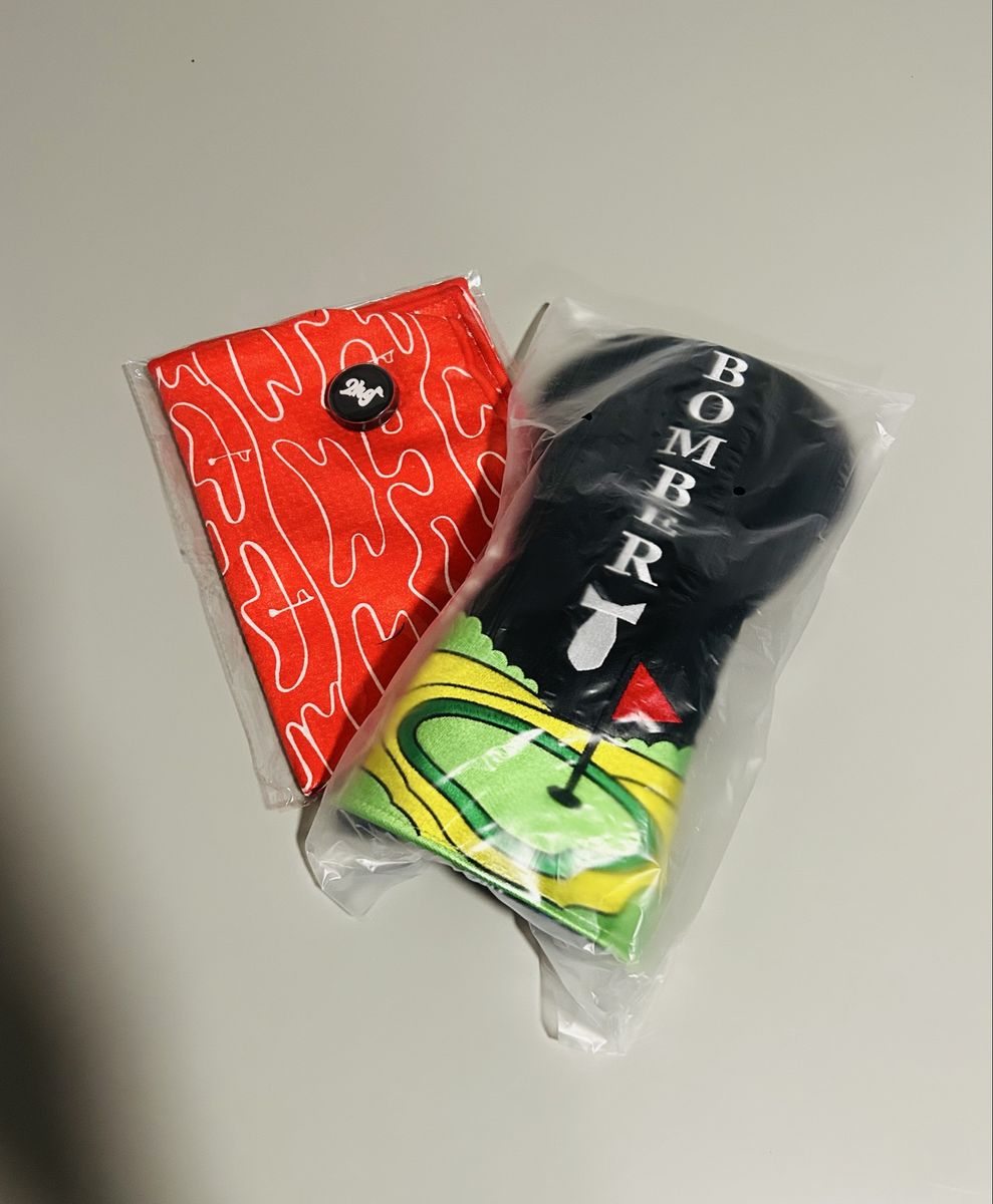 Magnetic Golf Towel and Driver Headcover Brand New
