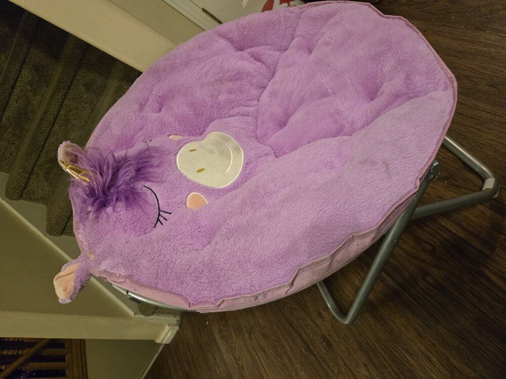 unicorn folding saucer chair