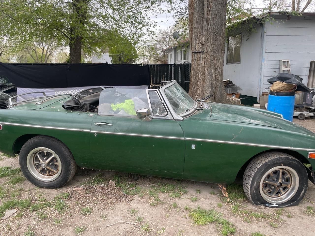 1977 MG B 