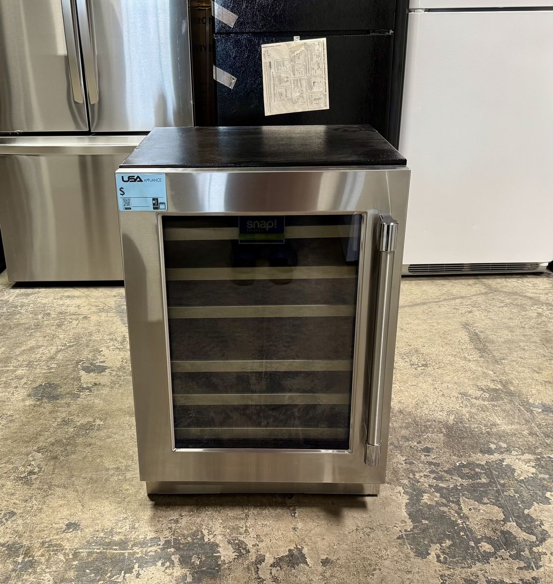 THERMADOR FREEDOM COLLECTION UNDERCOUNTER WINE/BEVERAGE CENTER