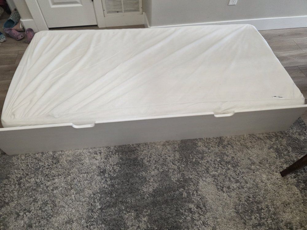 Ikea Trundle