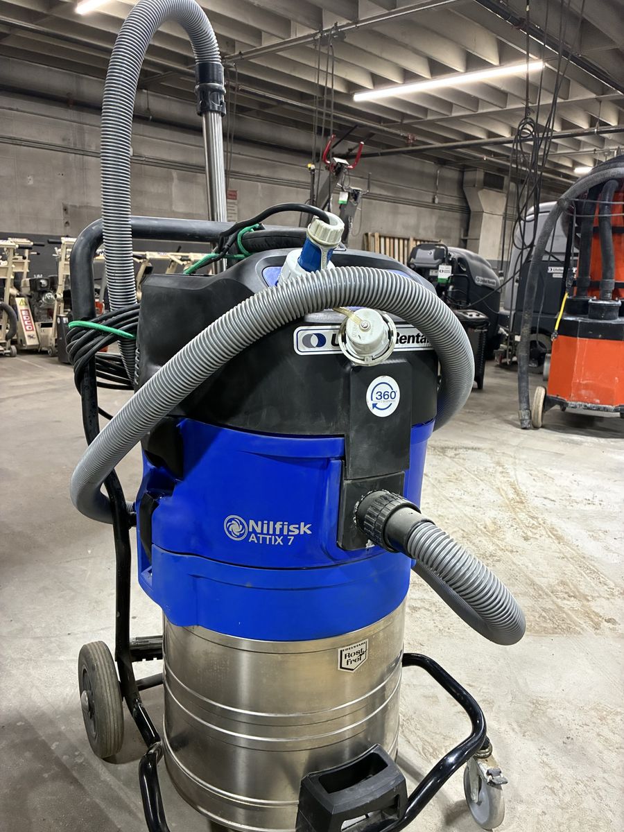 VACUUM WET/DRY 15–19 GALLON