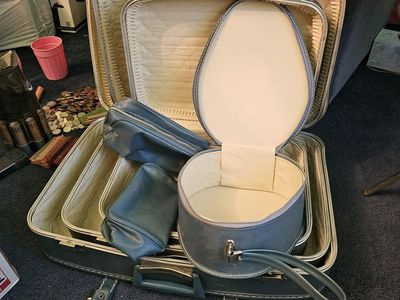 Suitcase set