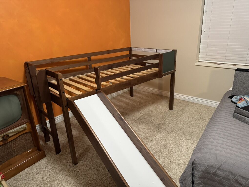 Kids Elevated Bed With Slide