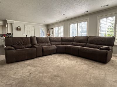 Power Reclining Sectional (Delivery Available)