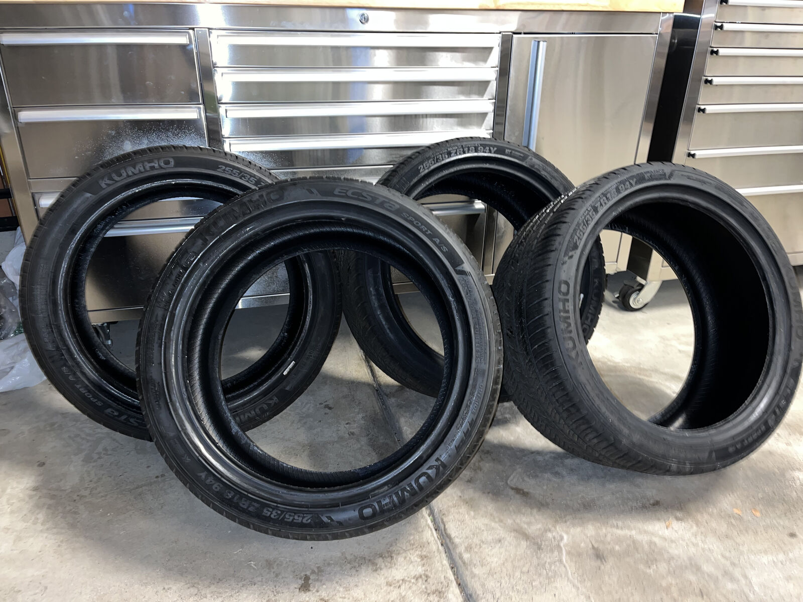255/35 R18 Kumho Ecsta Sport A/S Tires