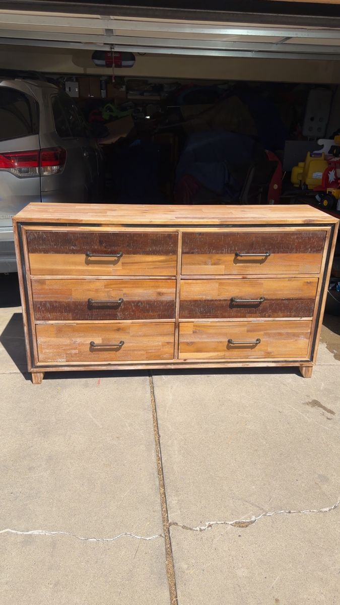 Free Delivery Saturday Rustic 6-drawer dresser is constructed from reclaimed wood 2 real wood nightstands end tables 
