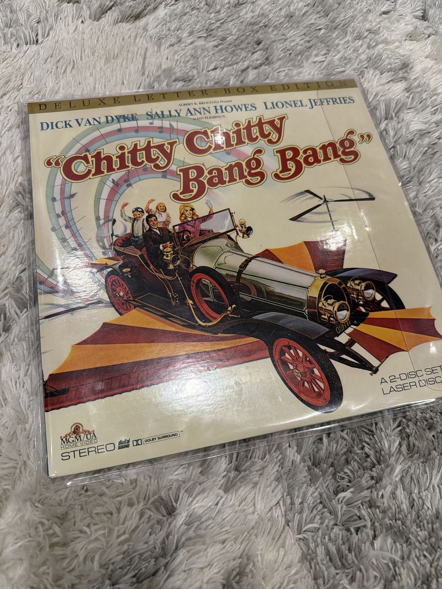 Chitty Chitty Bang Bang Deluxe Letter-Box Edition 2-Disc Laserdisc (MGM/UA Home Video)