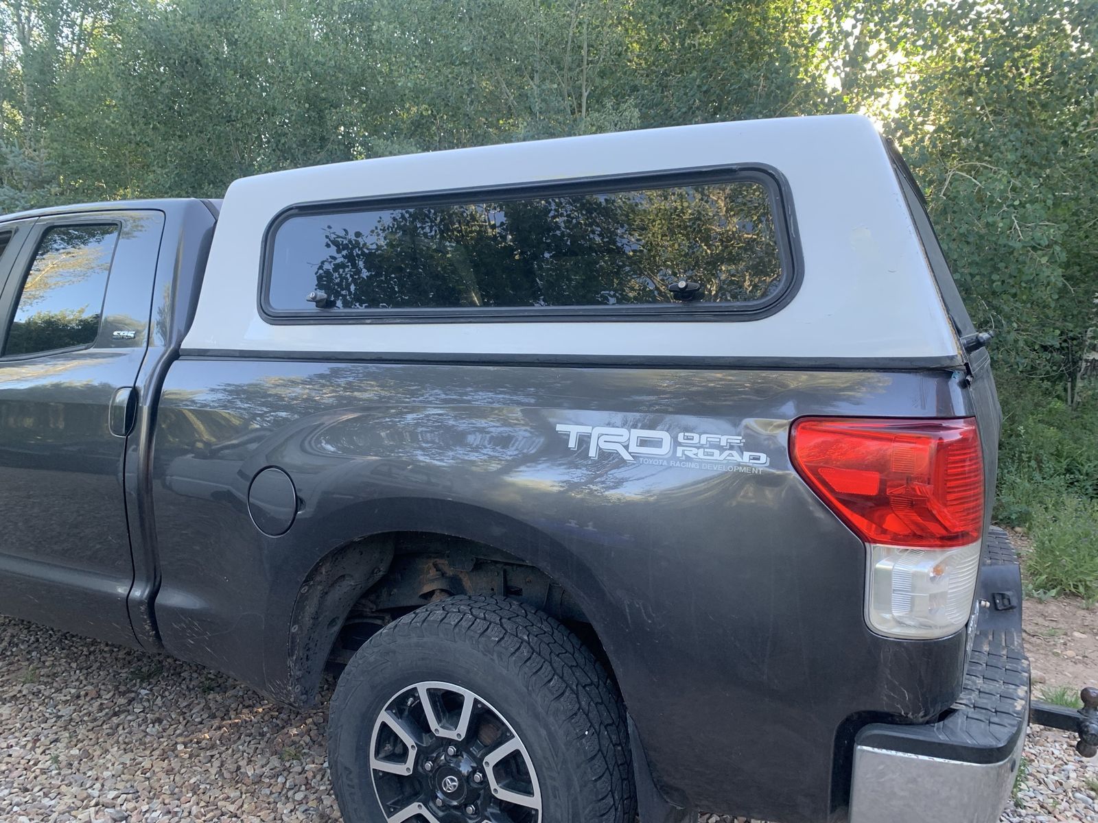 2012 Toyota Tundra 6.5ft bed Truck Shell Topper Cap White Fits 2nd Gen but not made specific for it see measurements