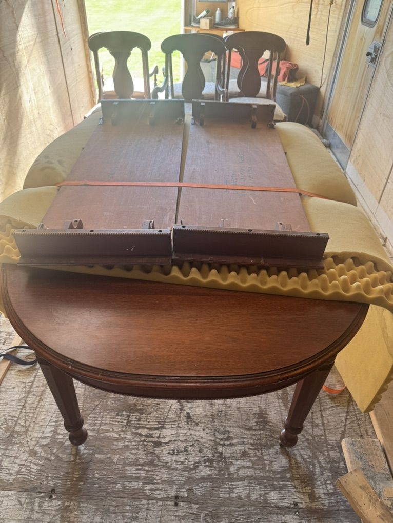 Dining Room Table And 6 Chairs