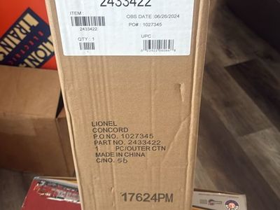 Lionel BNSF Legacy ES44 Diesel Locomotive #5856 - O Gauge w/ Bluetooth, New in Box
