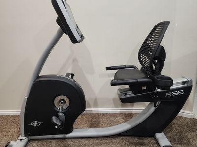 NORDIC TRACK COMMERCIAL R35 RECUMBENT BIKE PREMIUM CHAIR STYLE EXERCISE AMAZING QUALITY WORKS GREAT!
