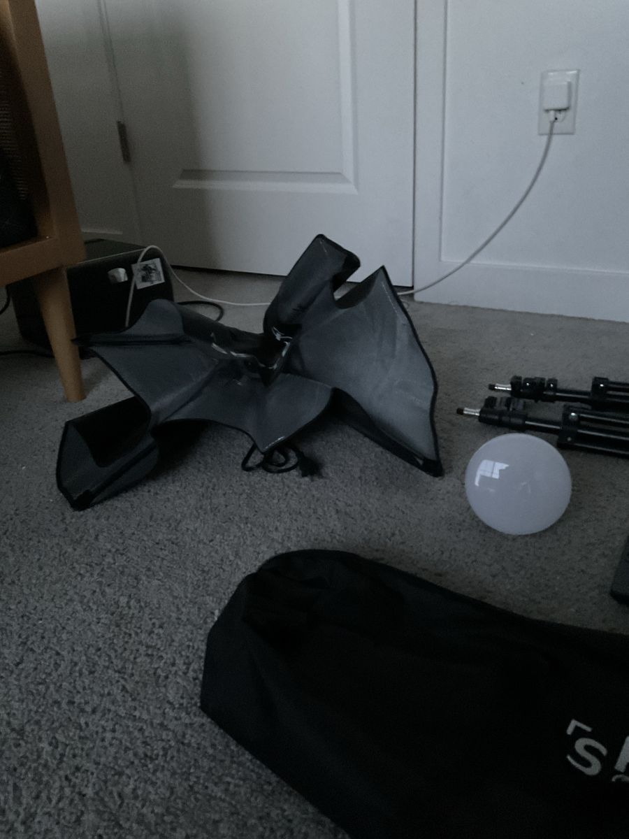Main image 6