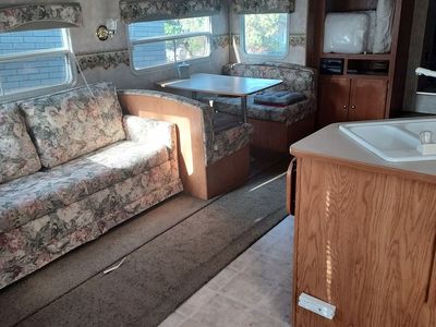 Used 5th wheel RV, going cheap, great condition!