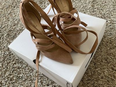 ALDO Unelilian-27 Women's Nude Suede Ankle-Wrap Pointed-Toe Heels Size 6.5