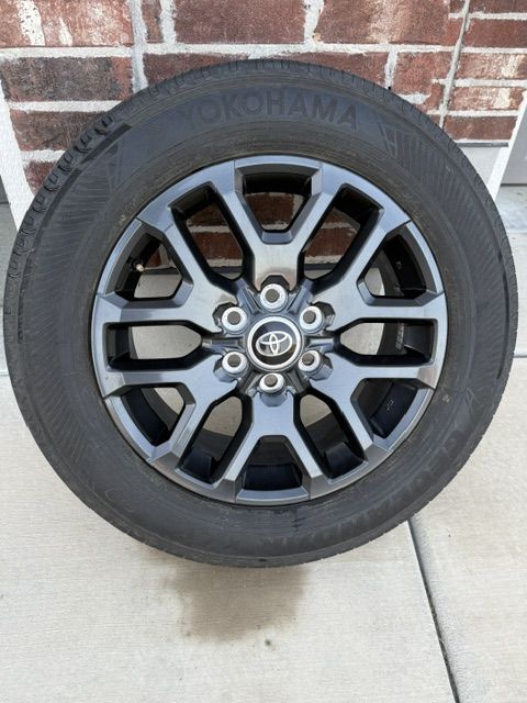 OEM Toyota Sequoia 20" Rims (6-Lug) - Excellent Condition - 6x139.7
