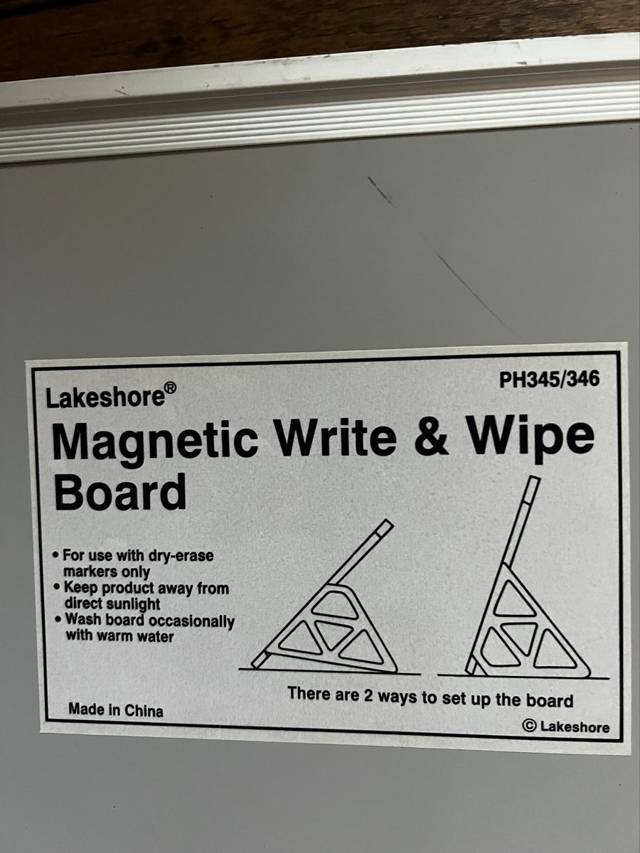 Magnetic white board