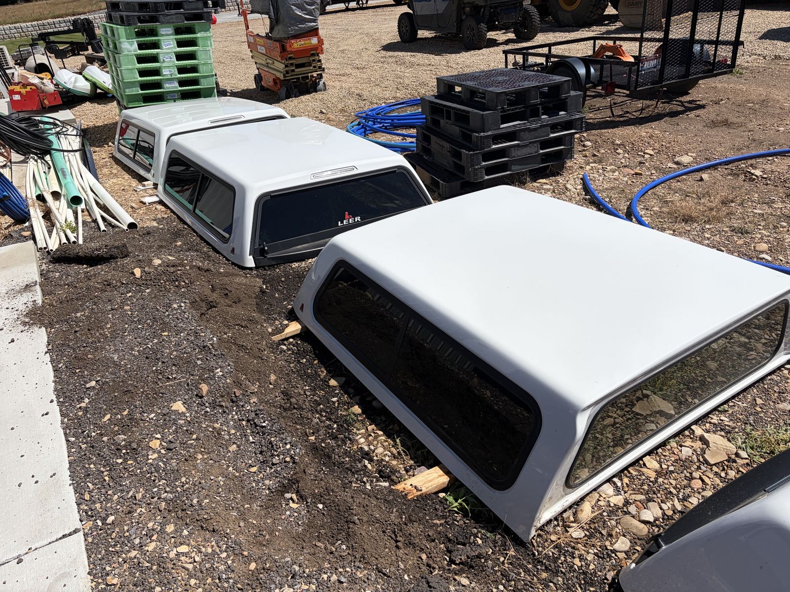LEER Truck Toppers - White, used