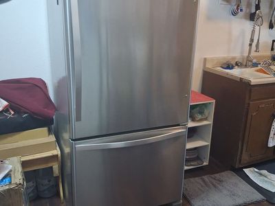 Whirlpool Stainless Steel Bottom Freezer Refrigerator Used Excellent