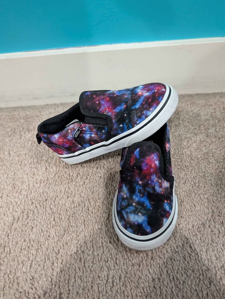 Toddler vans size 9