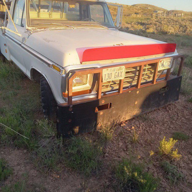 1978 Ford F350 Tow truck.