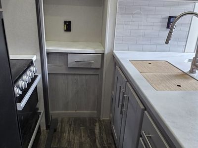 2022 keystone fuzion toy hauler