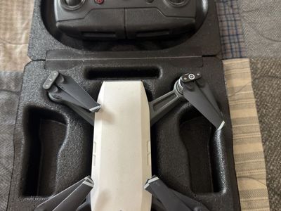 DJI Spark with controller and extra set of props