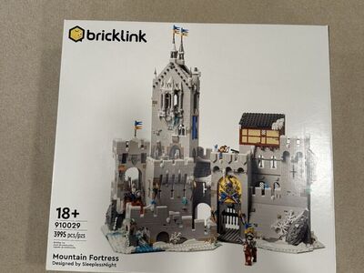 LEGO Mountain Fortress Box (910029)+ Extras