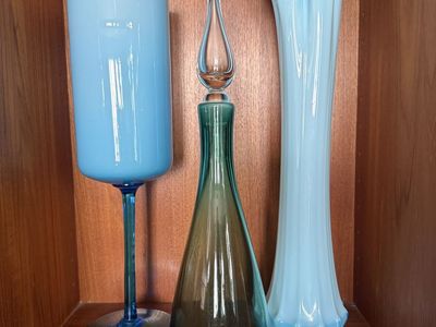 Vintage 1950’s Mid-Century Blenko 920 Emerald Green Decanter