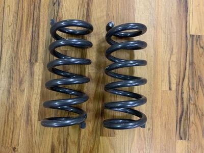 MaxTrac 2.5" Front Lift Coil Springs for 2002-2008 Dodge RAM 1500 2wd 4.7L V8 2.5" 752120-8