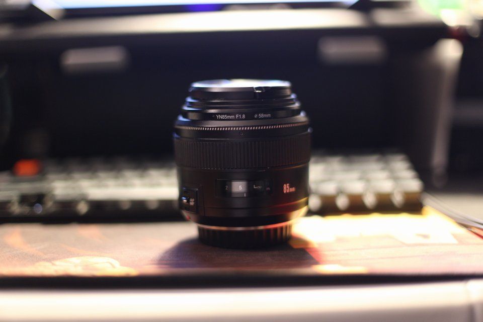 Yongnuo 85mm 1.8 lens for canon ef mount