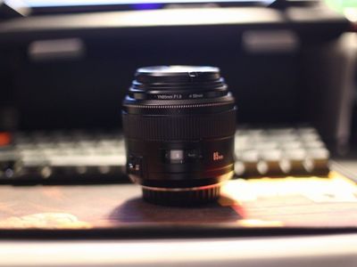 Yongnuo 85mm 1.8 lens for canon ef mount