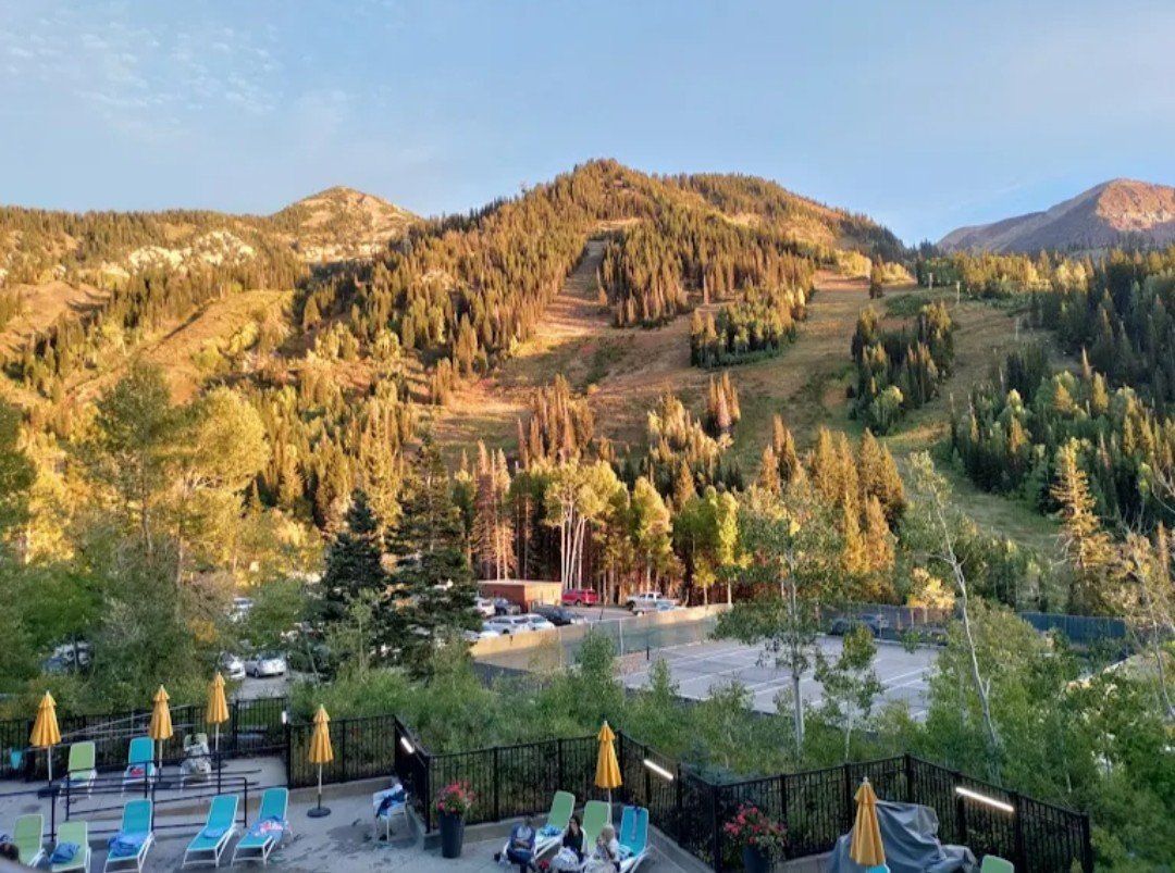 Iron Blosam at Snowbird Room - Week 42